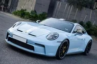 Mint Condition: The Porsche 911 GT3 Reborn in Breathtaking Turquoise Elegance - image 6