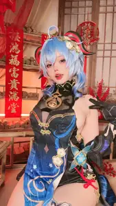 Coser Xiao Yao Yao Yao as Ganyu Lantern Rite: Mesmerizing Beauty in Traditional Festival Attire - image 11