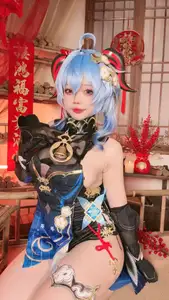 Coser Xiao Yao Yao Yao as Ganyu Lantern Rite: Mesmerizing Beauty in Traditional Festival Attire - image 13