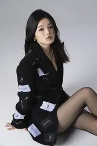 Jing Zi's Elegant Allure: Discover YiTuYu Vol.8698 Collection's Mysterious Black Style - image 28