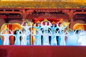Elegant Ao Dai Collections Representing Hanoi, Hue, and Saigon Shine by the Huong River - image 10