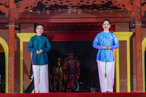 Elegant Ao Dai Collections Representing Hanoi, Hue, and Saigon Shine by the Huong River - image 6