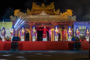 Elegant Ao Dai Collections Representing Hanoi, Hue, and Saigon Shine by the Huong River - image 5