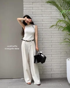 4 Elegant Ways for Women Over 40 to Style Trousers for a Sophisticated Look - image 7