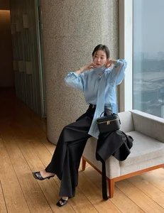 4 Elegant Ways for Women Over 40 to Style Trousers for a Sophisticated Look - image 4