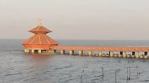 The Vanishing Temple: Discover the Ancient Coastal Wonder That Sinks and Floats Every Day - image 0