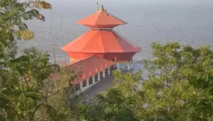 The Vanishing Temple: Discover the Ancient Coastal Wonder That Sinks and Floats Every Day - image 6