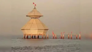 The Vanishing Temple: Discover the Ancient Coastal Wonder That Sinks and Floats Every Day - image 2