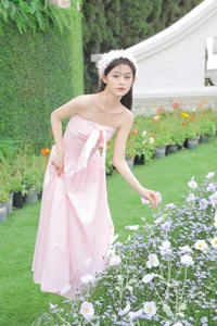 YiTuYu Art Language Vol.7725: Playful Elegance with Chi Kou Ruan Tang - image 6