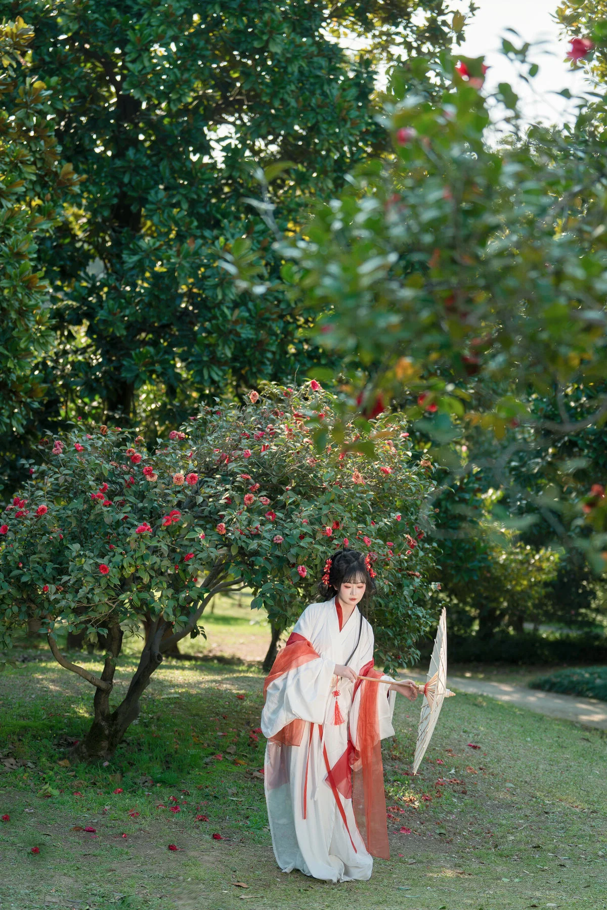 Hanfu Elegance Amidst Camellias YiTuYu Vol.8881 Jiao Yi Zhi Sui Sui