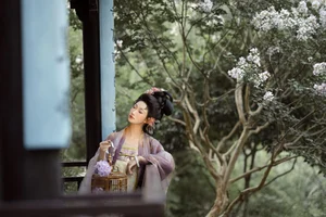 Artistic Visuals in YiTuYu Art Language Vol.10276 with Shi Xiao Jie Mo W - image 7