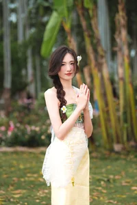 Modern Style and Grace: YiTuYu Art Language Vol.4390 Featuring Limi - image 2