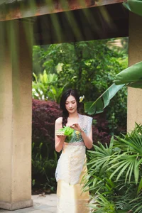 Modern Style and Grace: YiTuYu Art Language Vol.4390 Featuring Limi - image 4