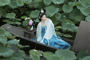 YiTuYu Art Language Vol.10268 Mao Jiang - Professional 45-Photo Portrait Series - image 1