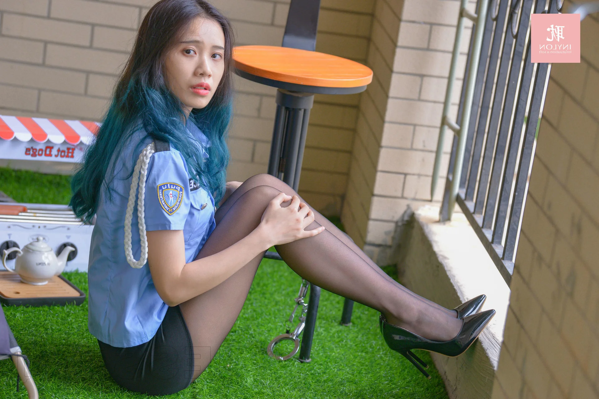 IESS Model Nuan Nuan in American Police Story B Collection