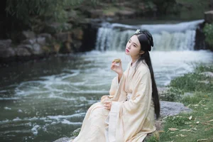 YiTuYu Art Language Vol.4580 Featuring Zhi Xiu: A Masterpiece of Aesthetic Portraiture - image 28