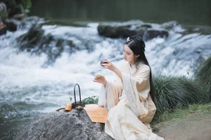 YiTuYu Art Language Vol.4580 Featuring Zhi Xiu: A Masterpiece of Aesthetic Portraiture - image 13