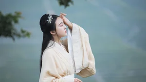 YiTuYu Art Language Vol.4580 Featuring Zhi Xiu: A Masterpiece of Aesthetic Portraiture - image 1