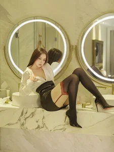 The Elegant Allure of Ya Xuan ELVA: Sophisticated Chic Style Part01 - image 14