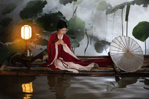 Mu Ge's Elegant Portrayal in YiTuYu Art Language Vol.7462 - image 1