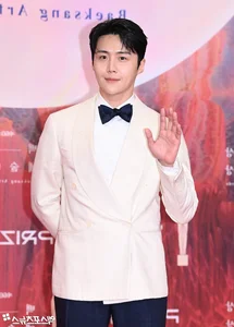 Baeksang Arts Awards 2024 Red Carpet: K-Drama Stars Showcase Stunning Fashion Trends - image 44