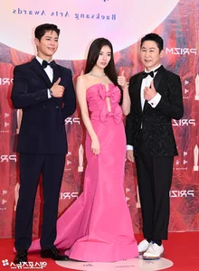 Baeksang Arts Awards 2024 Red Carpet: K-Drama Stars Showcase Stunning Fashion Trends - image 41