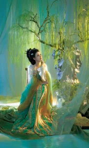 Elegant Spring Hanfu Portrait Collection: Qi Miao Wei Wei VV in YiTuYu Art Language Vol.9057 - Artistic Indoor Traditional Fashion Photography - image 9