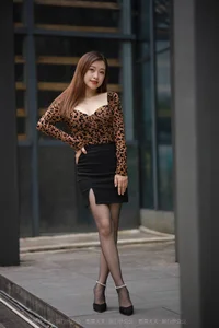 Xiao Jie Sexy Leopard Print Hip-Hugging Skirt Fashion Gallery IESS - image 42