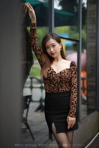 Xiao Jie Sexy Leopard Print Hip-Hugging Skirt Fashion Gallery IESS - image 81