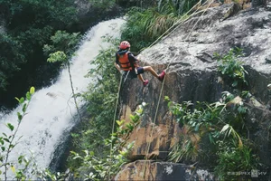 Top 7 Thrilling Adventure Experiences You Must Try in Vietnam for Adrenaline Junkies - image 5