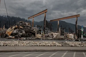Devastating Wildfires Impact Famous Tourist Towns: A Global Concern - image 10