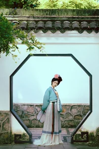 YiTuYu Art Language Vol.10239 Xian Yu Fan Shen: An Exclusive 49-Photo Gallery of Modern Aesthetic Art - image 4