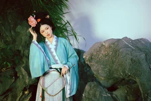 YiTuYu Art Language Vol.10239 Xian Yu Fan Shen: An Exclusive 49-Photo Gallery of Modern Aesthetic Art - image 13