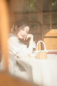 YiTuYu Art Language Vol.6490: A Sophisticated Visual Journey with Model Gao Gao - image 0