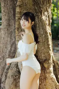 Usa Hiiragi's Youthful Charm: Exclusive Gravure from Young Champion - JP Usa Hiiragi - image 7