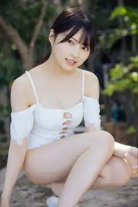 Usa Hiiragi's Youthful Charm: Exclusive Gravure from Young Champion - JP Usa Hiiragi - image 44
