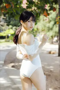 Usa Hiiragi's Youthful Charm: Exclusive Gravure from Young Champion - JP Usa Hiiragi - image 71