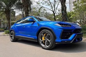 Lamborghini Sales Record: Discover the Performance and Style of the Iconic Orange Lamborghini Urus Super SUV - image 2