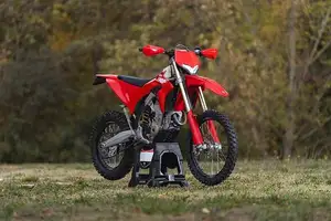 Ducati Desmo450 Enduro 2026: Breakthrough Off-Road Dirt Bike, Launching Soon to Excite Enthusiasts! - image 11