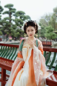 Su Su in YiTuYu Art Language Vol.10083: A Masterclass in Fine Art Portrait Photography - image 5