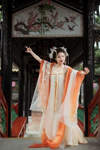 Su Su in YiTuYu Art Language Vol.10083: A Masterclass in Fine Art Portrait Photography - image 12