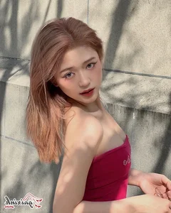 Exploring the Radiant Beauty and Latest 2023 Fashion Trends of Mai Ha Hoang Yen - image 19