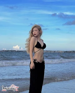 Exploring the Radiant Beauty and Latest 2023 Fashion Trends of Mai Ha Hoang Yen - image 14