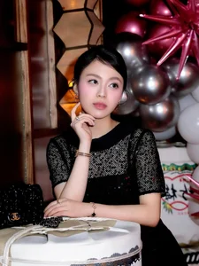 The Elegant Grace of Son Kim Heiress Ruby Khanh Linh - image 5