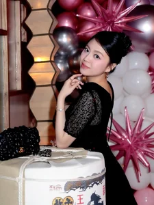 The Elegant Grace of Son Kim Heiress Ruby Khanh Linh - image 6