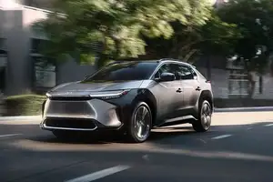 Toyota bZ4X: New Electric SUV from 1.2 Billion VND in Southeast Asia, Will it Come to Vietnam? - image 2