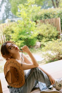 Artistic Portraiture: YiTuYu Art Language Vol.6609 with Qian Lan - image 8