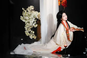 The Poetry of Portraits: Exploring the Art Language of Tu Ya W - image 18