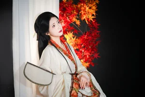 The Poetry of Portraits: Exploring the Art Language of Tu Ya W - image 7
