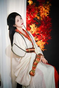 The Poetry of Portraits: Exploring the Art Language of Tu Ya W - image 17